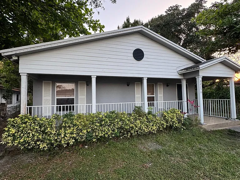 22250 Miami Ave — Photo 1