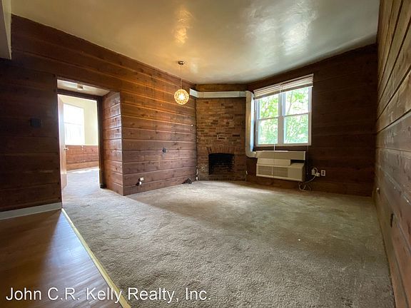3rd image of 3430-3452 Bates St #9
