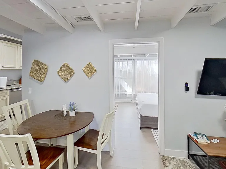 10801 Hartsook St #B — Photo 44