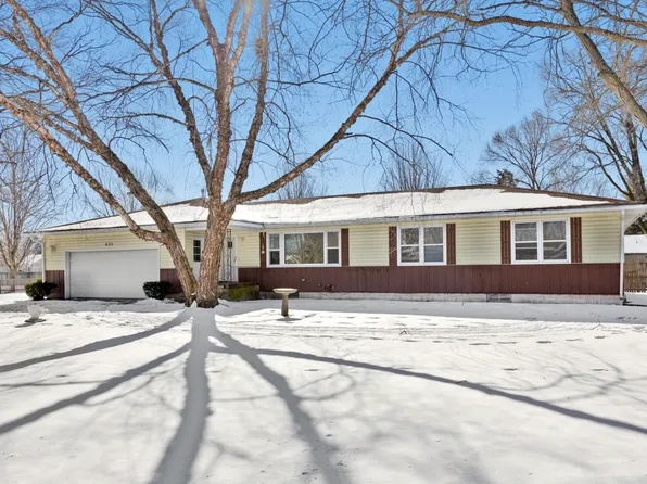 635 3rd Ave, Marengo, IL 60152