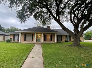 201 Nottingham Dr, Victoria, TX 77904