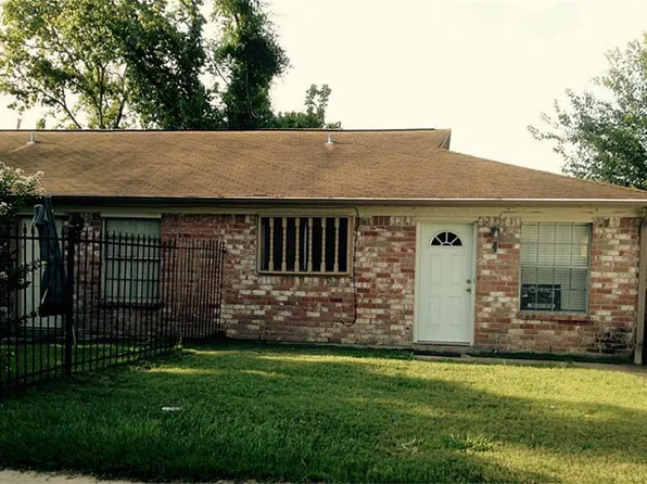1609 Elmview Dr, Houston, TX 77080