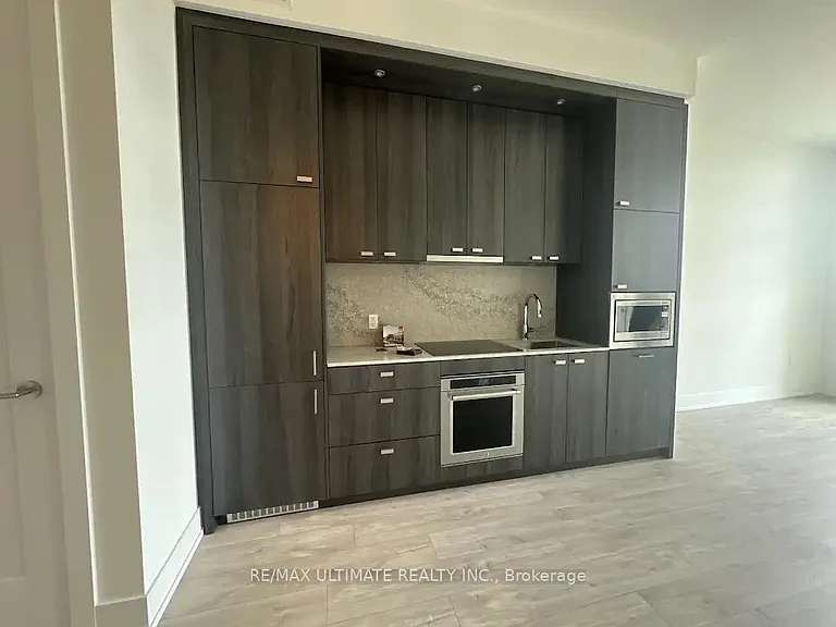 858 Dupont St #Penthouse 15 — Photo 14
