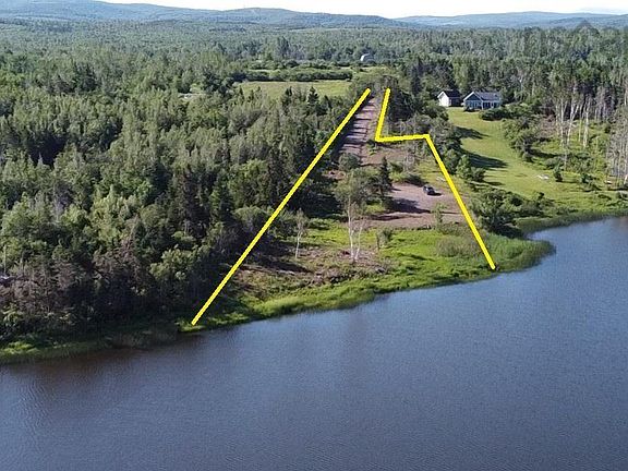 3rd image of 11 Galt Pond Ln