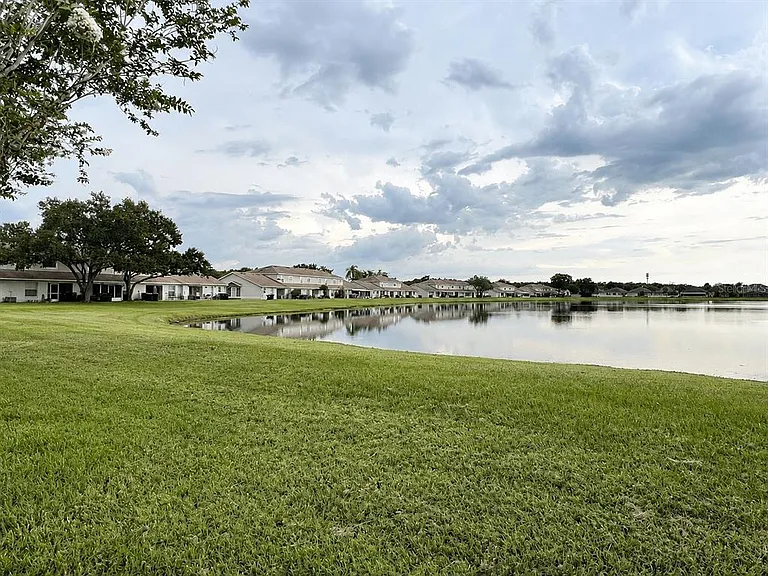 14426 Island Cove Dr — Photo 27