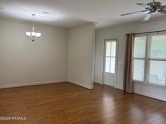 5th image of 106 Whisper Wood Ln