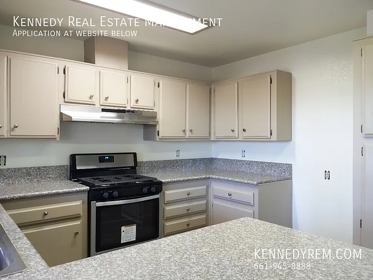 14212 Avon Dr — Photo 5