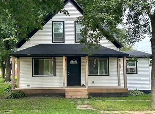201 1st St SW, Fostoria, IA 51340