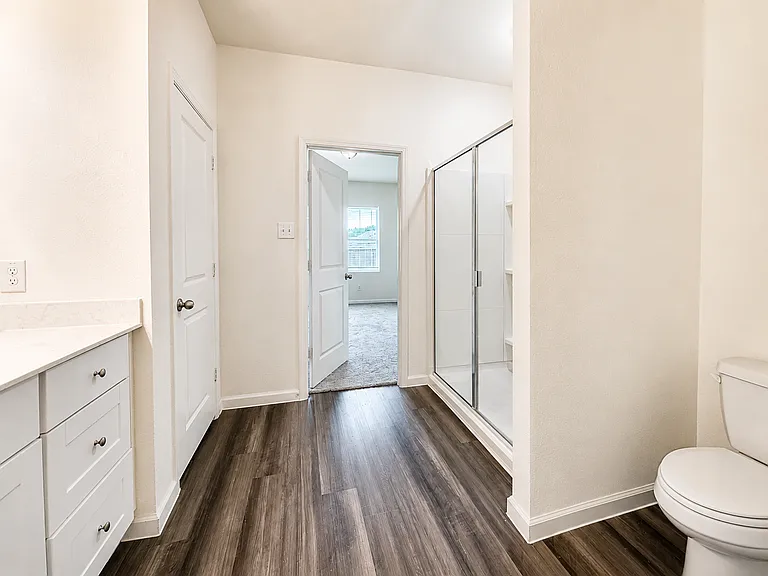 715 Wellington Dr — Photo 13