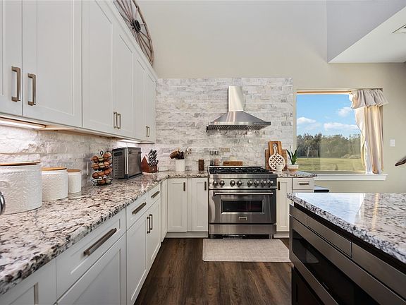 3rd image of 330 Ridge Rd