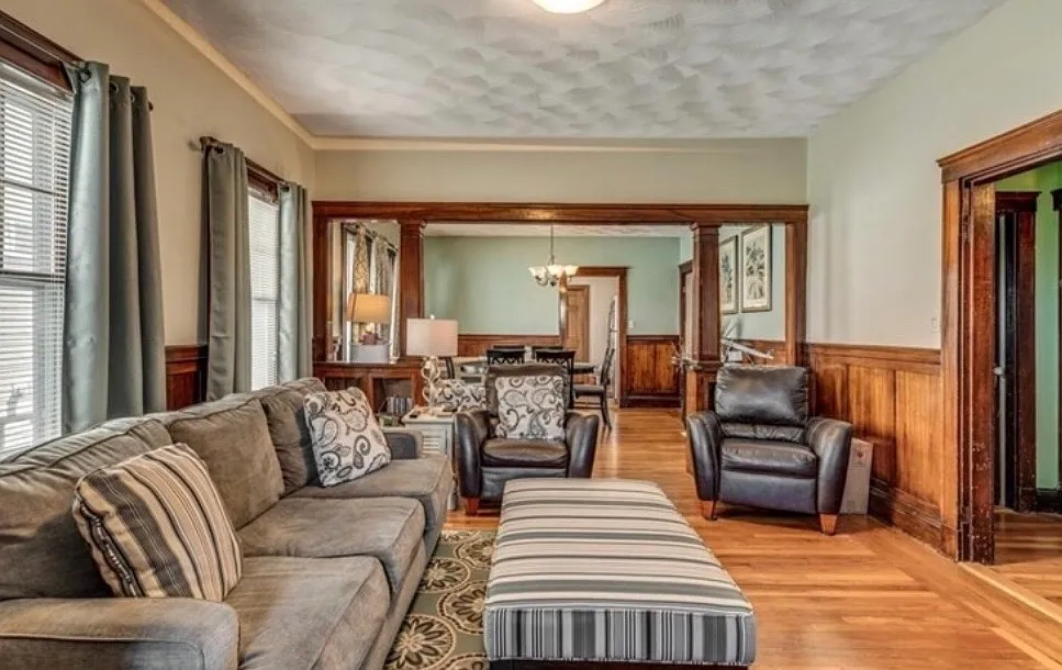 2 bed, 1200 sqft, $2,700 — Photo 1