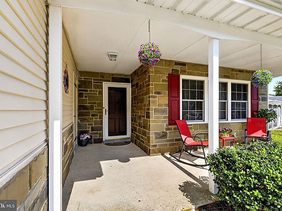 2nd image of 57 Kingston Way