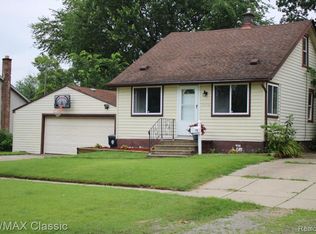 15478 Lola Dr, Redford, MI 48239