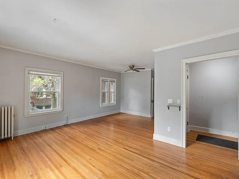 2733 Girard Ave S #106 — Photo 3