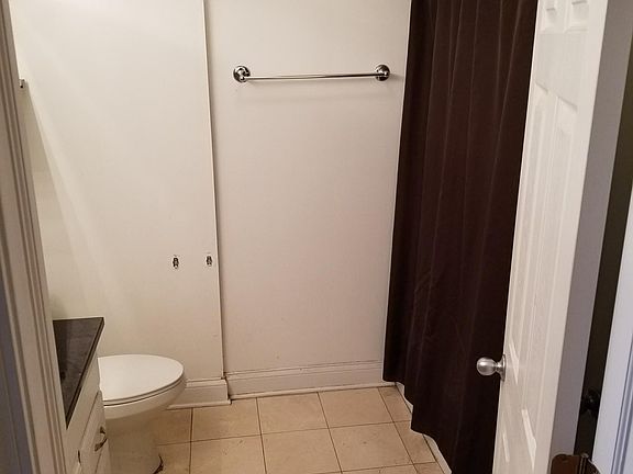 4th image of 1711 W Jarvis Ave APT 106