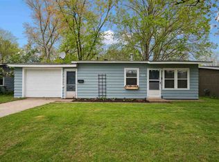 404 Douglass Ct, Iowa City, IA 52246