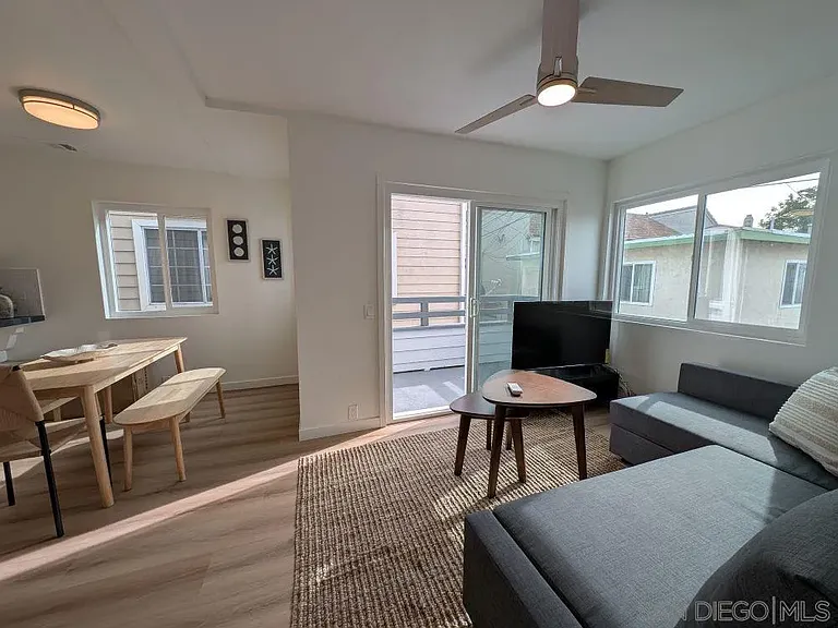 815 Isthmus Ct — Photo 11