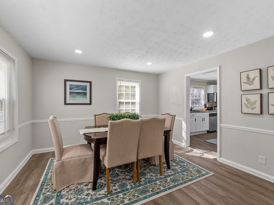 1st image of 1086 Briar Vista Ter NE