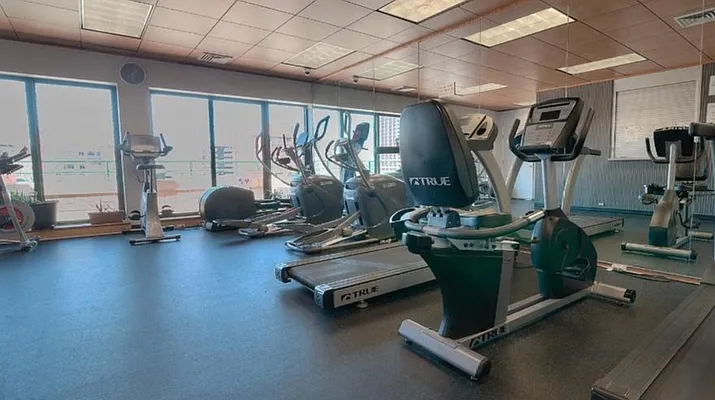 Rented by eRealty Advisors Inc | media 15