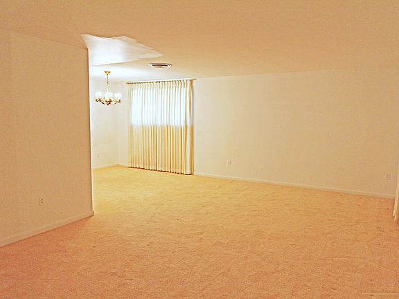 3rd image of 2355 Oriole St