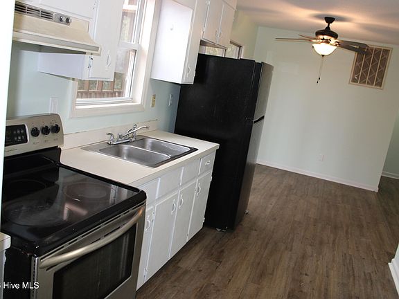 3rd image of 136 Highland Drive