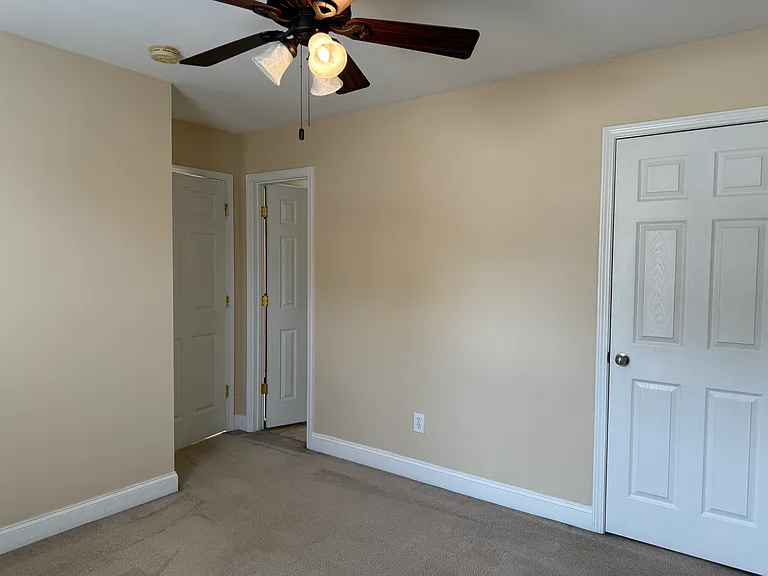 235 Tamarack Dr — Photo 16