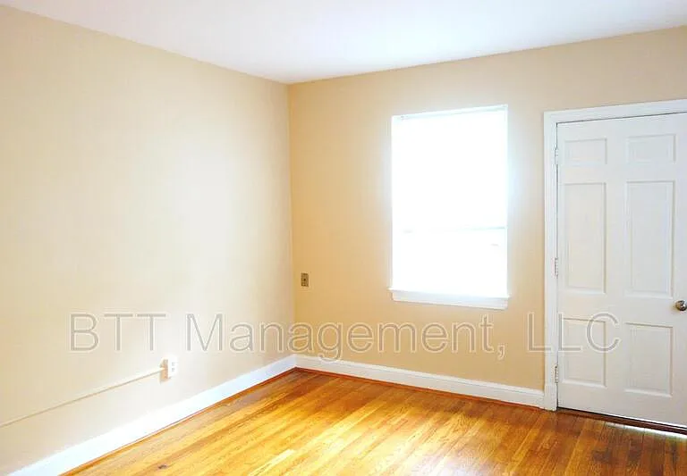 8409 Greenwood Ave #1 — Photo 8