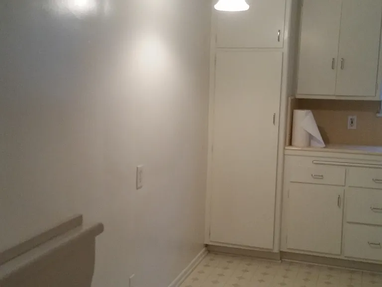 1124 N Louise St #F — Photo 9