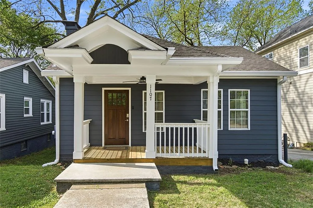 2 bed, 2.0 bath, 1118 sqft, $3,650 — Photo 2