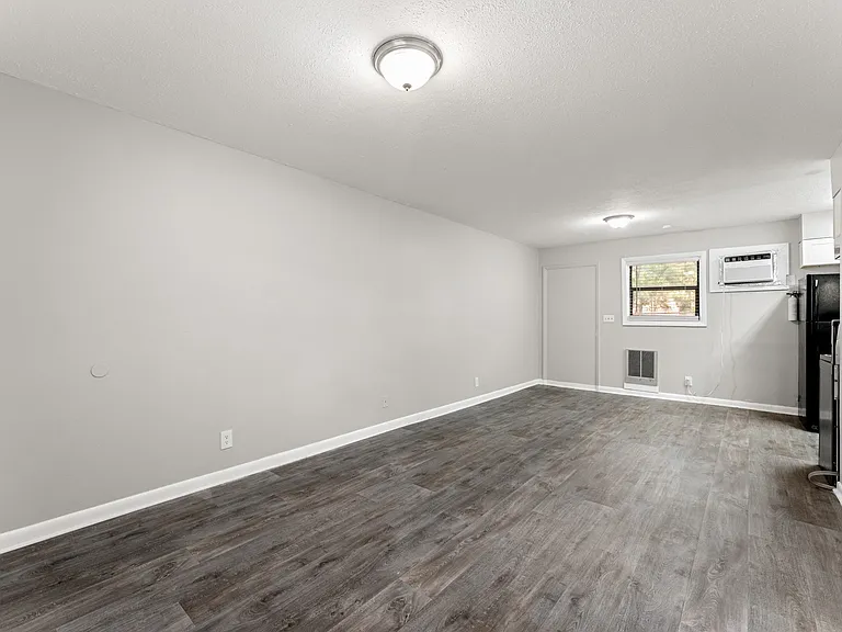 Balfour 296 — Photo 28