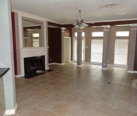 4th image of 1077 Cayman Bend Ln