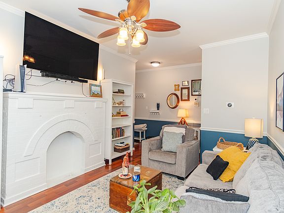 5th image of 1474 W Carmen Ave #1