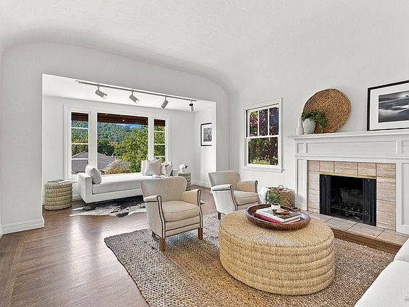 2nd image of 54 Rutherford Avenue