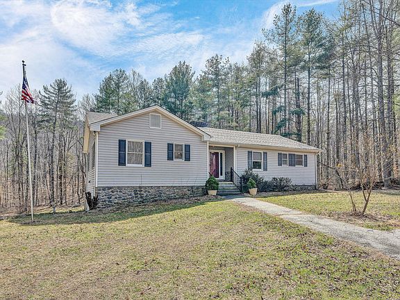 5th image of 380 Countrywood Ln