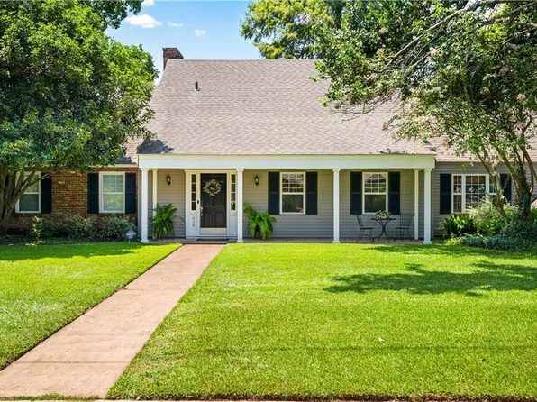 906 Harling Ln, Natchitoches, LA 71457