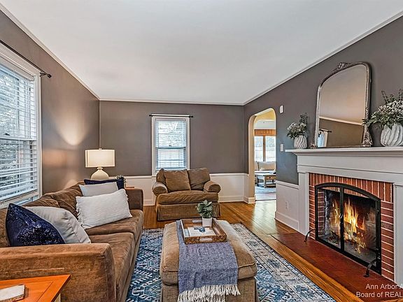 5th image of 1409 E Stadium Blvd