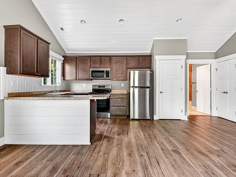 45 Dee Dee Ln — Photo 10
