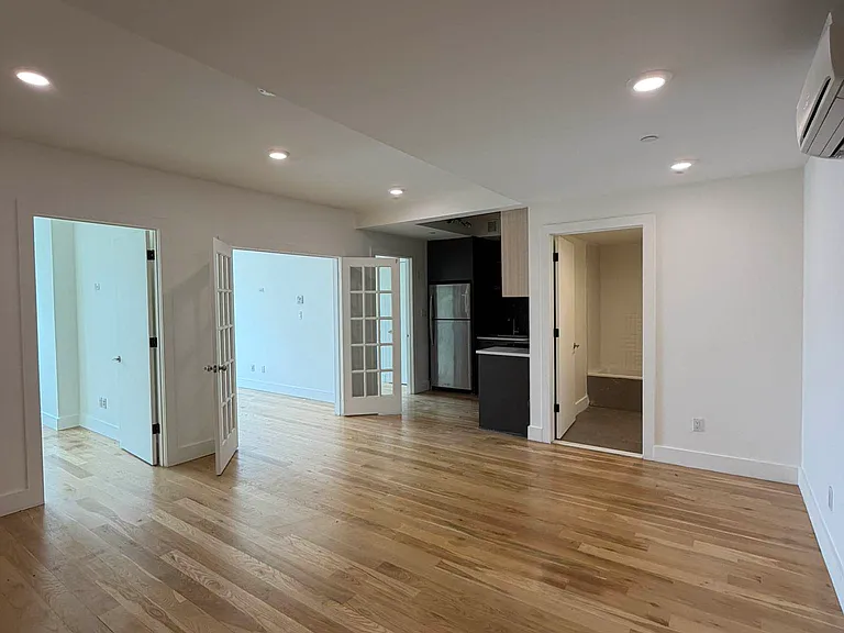 200 Linden Blvd #2D — Photo 1