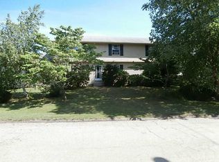 70 Lucas Rd, Warwick, RI 02818