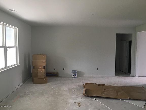 3rd image of 8070 Highcroft Drive NE