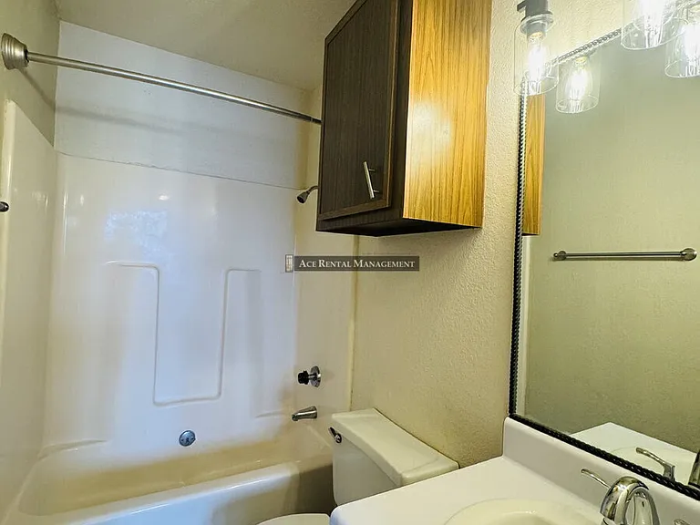 3527 Helena Ave #9 — Photo 17