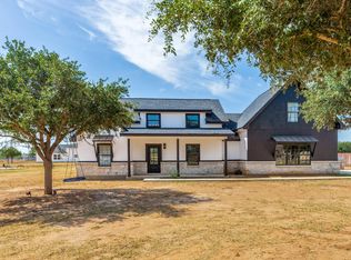 140 W Tree Farm Dr, Lytle, TX 78052