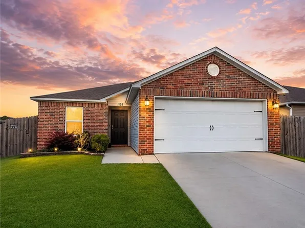 1155 S Kingfisher Ln, Fayetteville, AR 72701