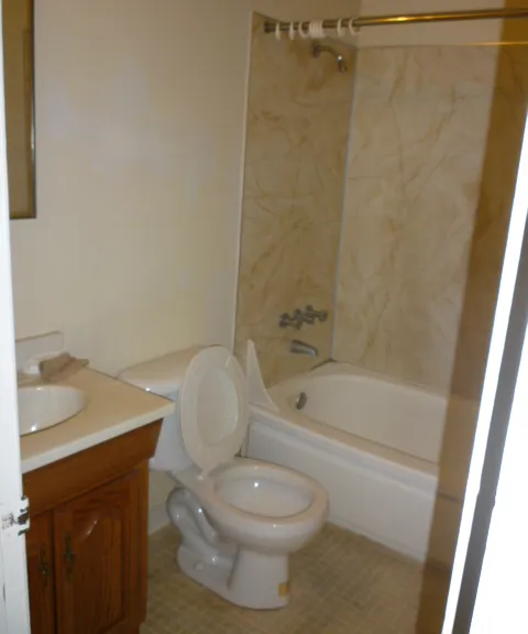 1079 San Pablo Ave #3 — Photo 6