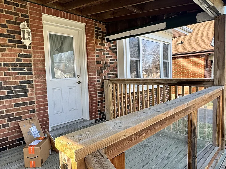 166 Erindale Ave #MAIN — Photo 2