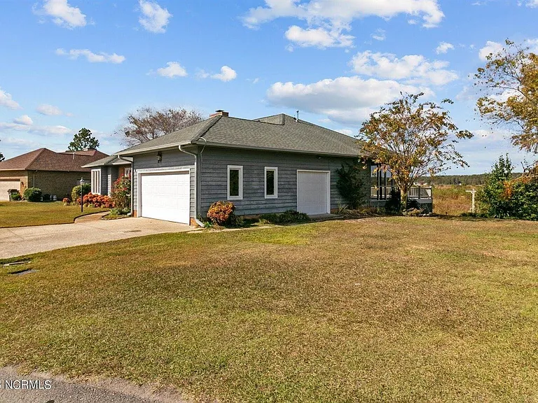 867 Castleberry Ct — Photo 3