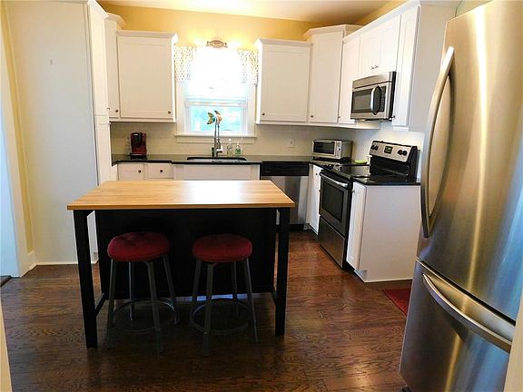 5th image of 3102 Dunn St SE