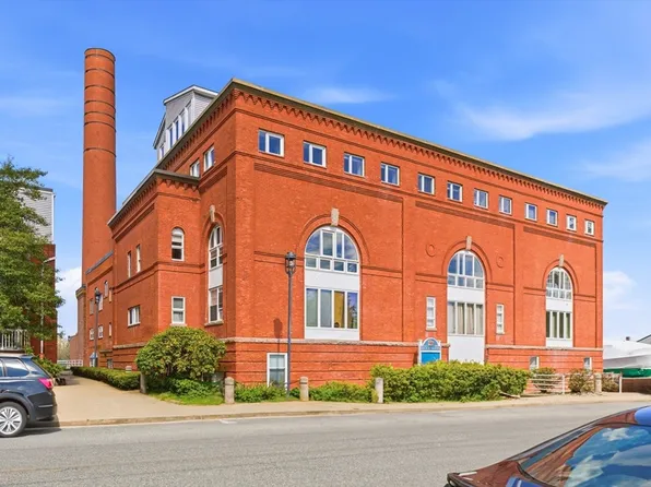 45 Main St APT 27, Wareham, MA 02571