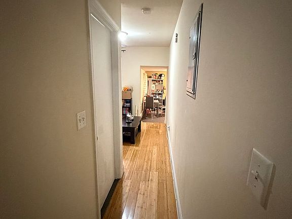 5th image of 1630 N Sydenham St Unit 2