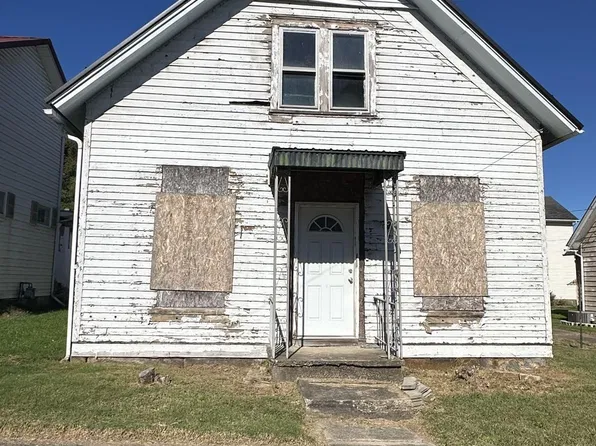 558 Palmer St, Middleport, OH 45760